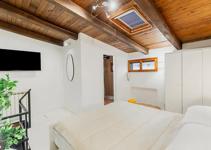 דירה Duplex Trastevere With Courtyard