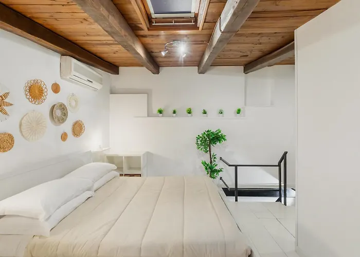 Duplex Trastevere With Courtyard דירה